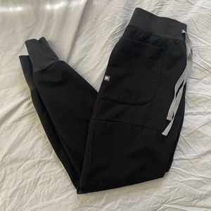 Figs Nepal skinny jogger scrubs